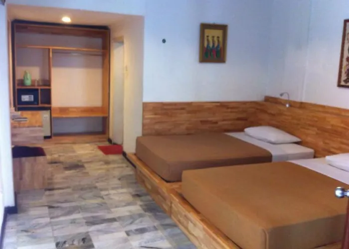 Karthi Hotel 3*