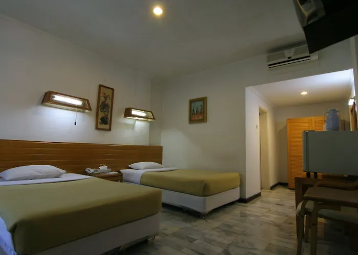 Karthi Hotel