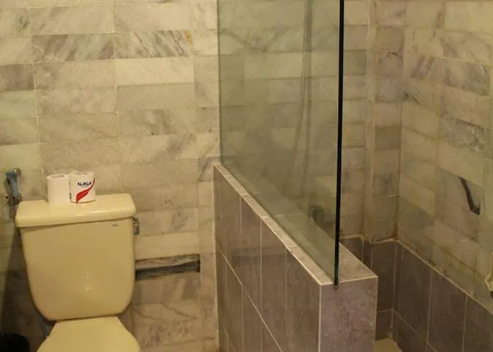 Karthi Hotel