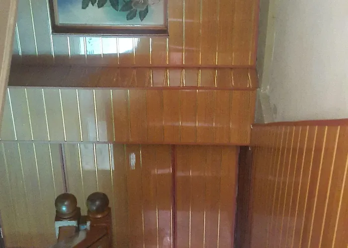 Karthi Hotel
